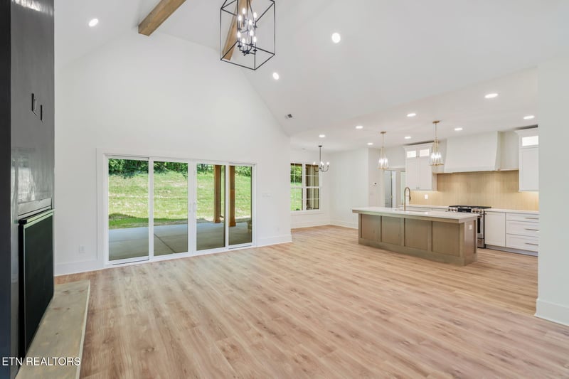1211 Herbert Dr, Greenback, TN 37742