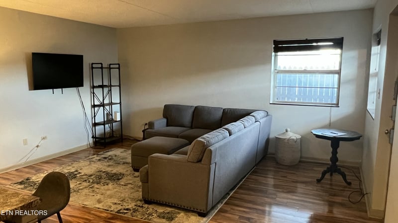 1211 Highland Ave #205, Knoxville, TN 37916