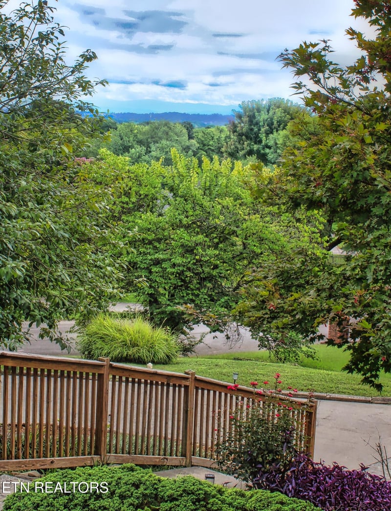 1211 Rockley Rd, Knoxville, TN 37932