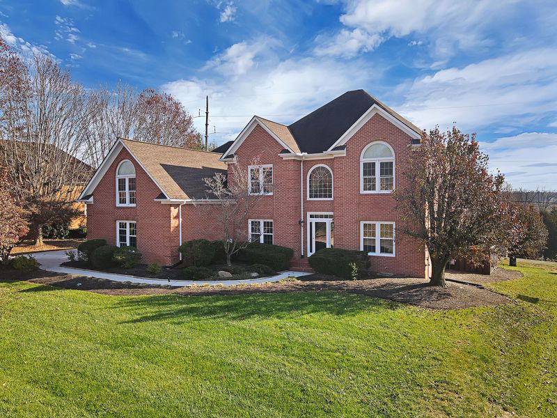12112 Brookstone Dr, Knoxville, TN 37934