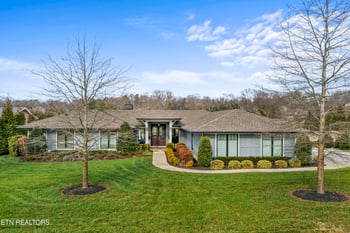 12113 S Fox Den Dr, Knoxville, TN 37934
