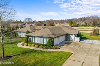 12113 S Fox Den Dr, Knoxville, TN 37934