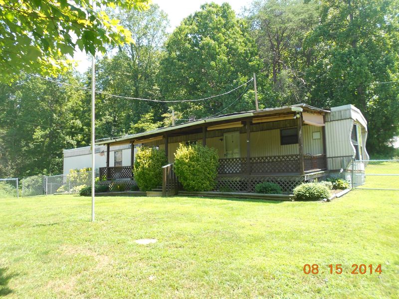 1212 Forest Hill Dr, Harriman, TN 37748