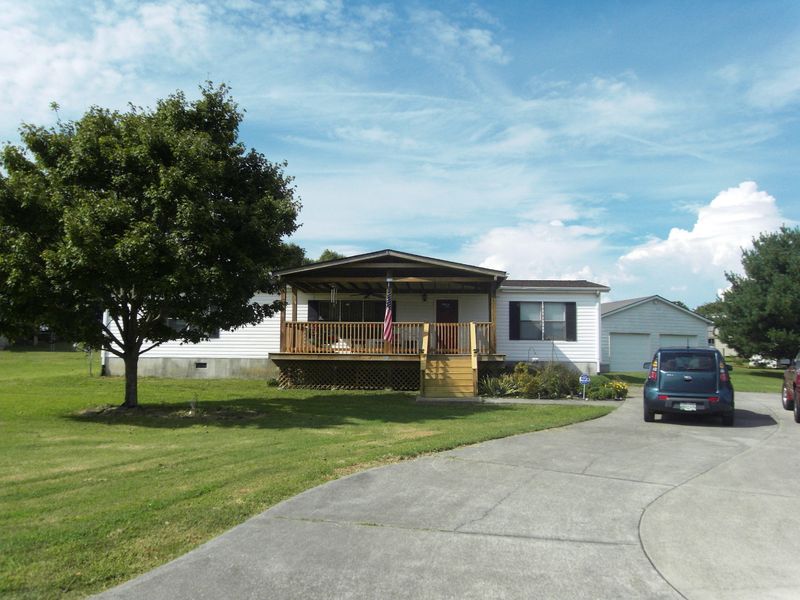 1212 Mountain View Cir, Maryville, TN 37801
