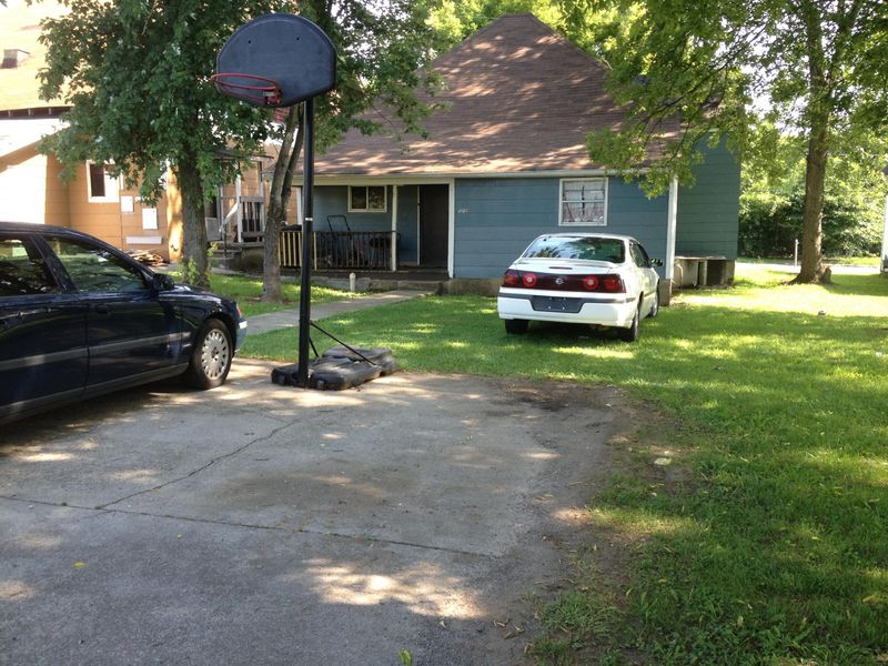 1212 W 4th Ave, Knoxville, TN 37921