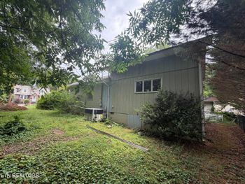 1212 Woodlawn Ave, Maryville, TN 37804