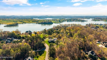 12124 Channel Point Dr, Knoxville, TN 37922