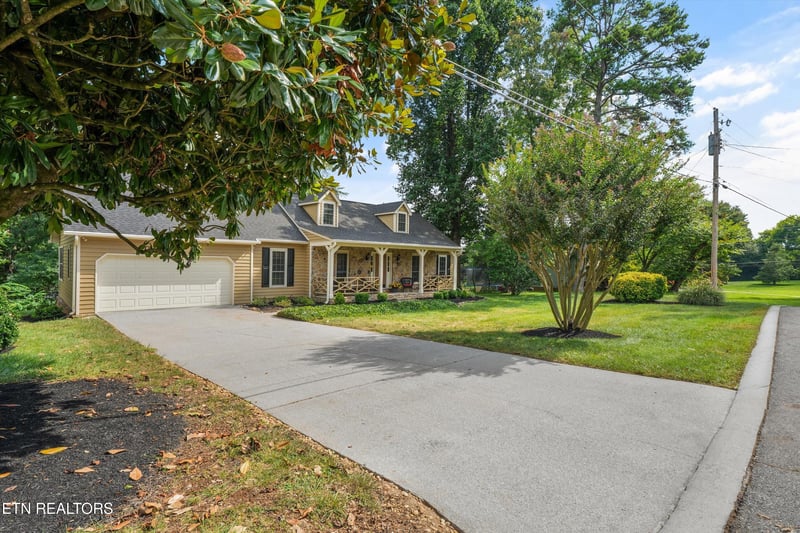 12124 Valley Tr, Knoxville, TN 37934
