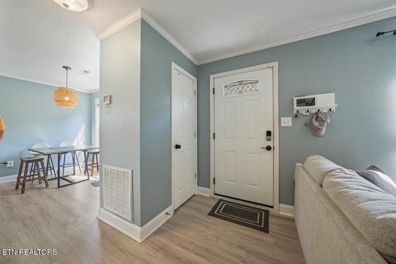 1213 Bob Kirby Rd, Knoxville, TN 37931
