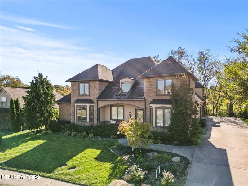 1213 Brighton Dr, Alcoa, TN 37701