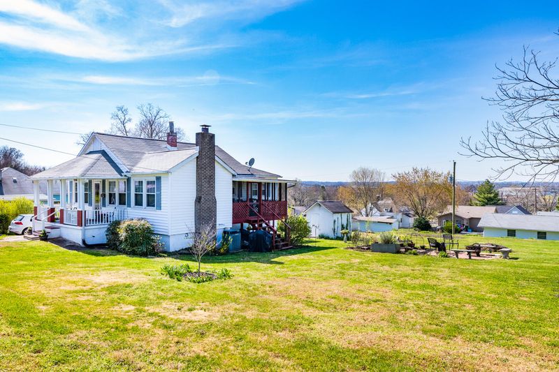 1213 Jefferson Ave, Maryville, TN 37804