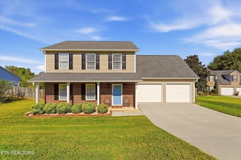 1213 Sparwood Ln, Knoxville, TN 37932