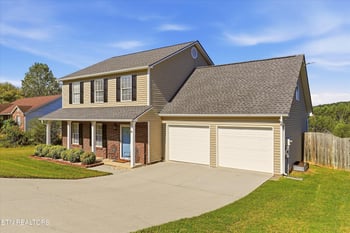 1213 Sparwood Ln, Knoxville, TN 37932