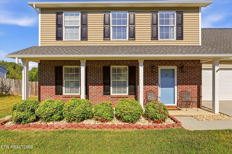 1213 Sparwood Ln, Knoxville, TN 37932