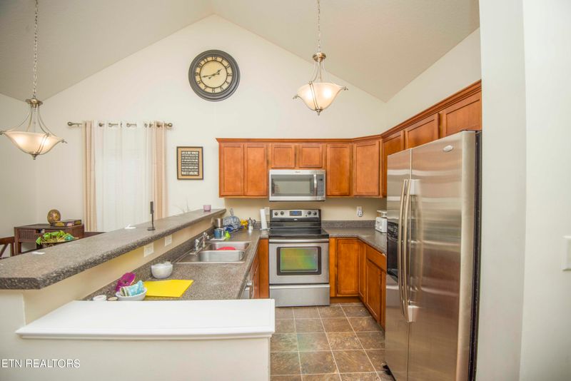 1214 Harbin Ridge Ln, Knoxville, TN 37909