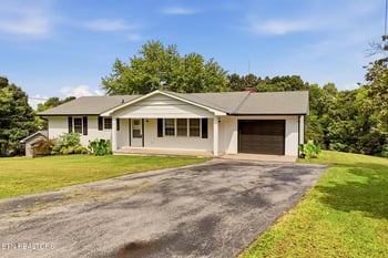 1214 Michaels Ln, Knoxville, TN 37912