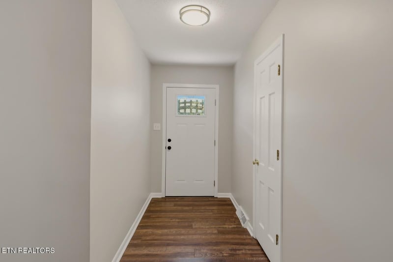 1214 Michaels Ln, Knoxville, TN 37912