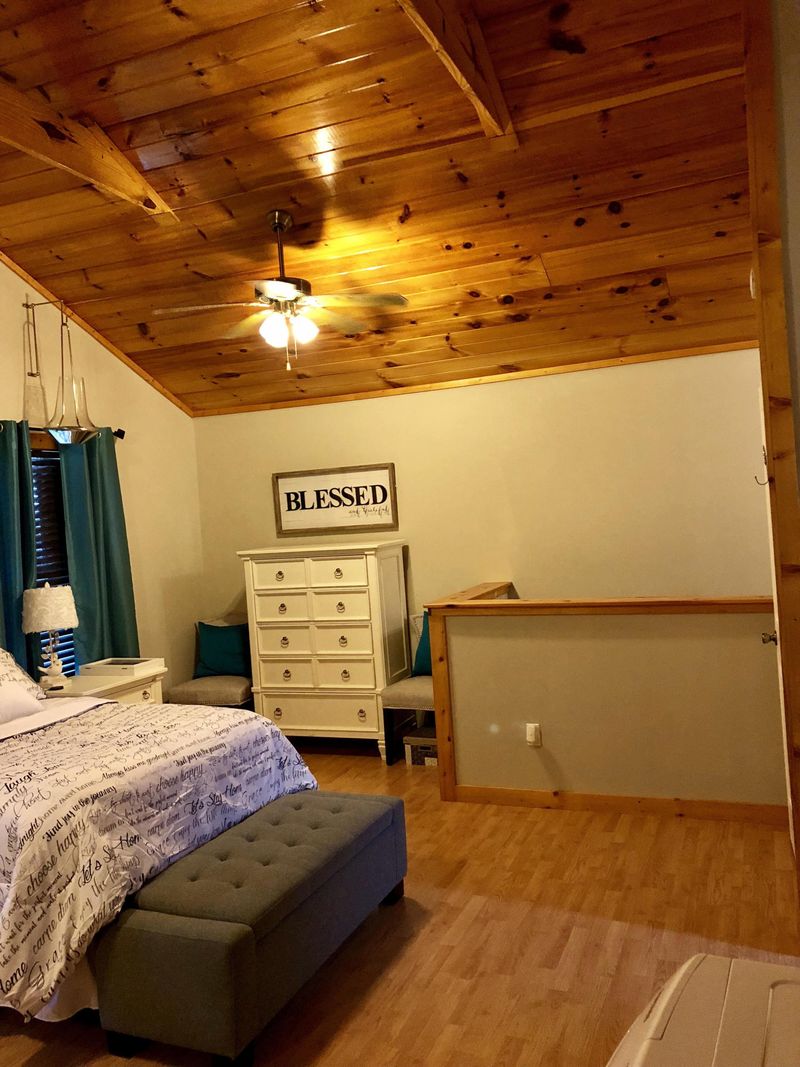 1214 Sugar Loaf Rd, Sevierville, TN 37876