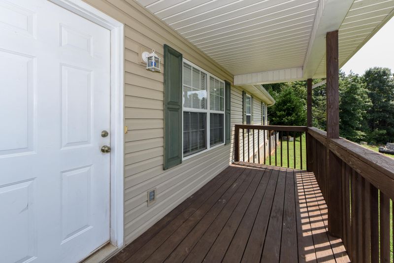 1215 Buford Ct, Greenback, TN 37742