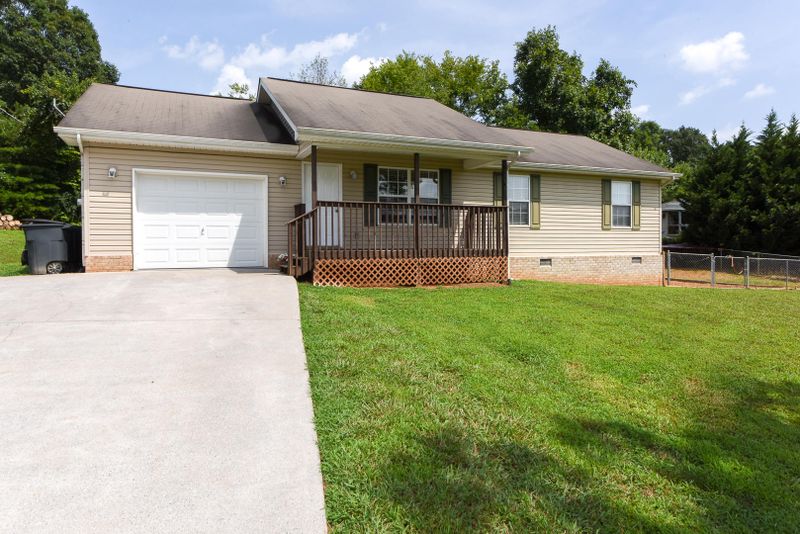 1215 Buford Ct, Greenback, TN 37742