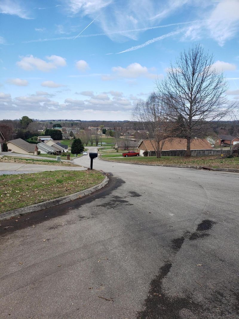 1215 Chesty Puller Cir, Maryville, TN 37803