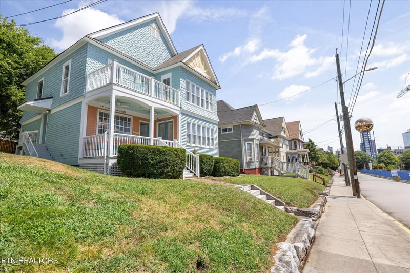 1215 Clinch Ave, Knoxville, TN 37916