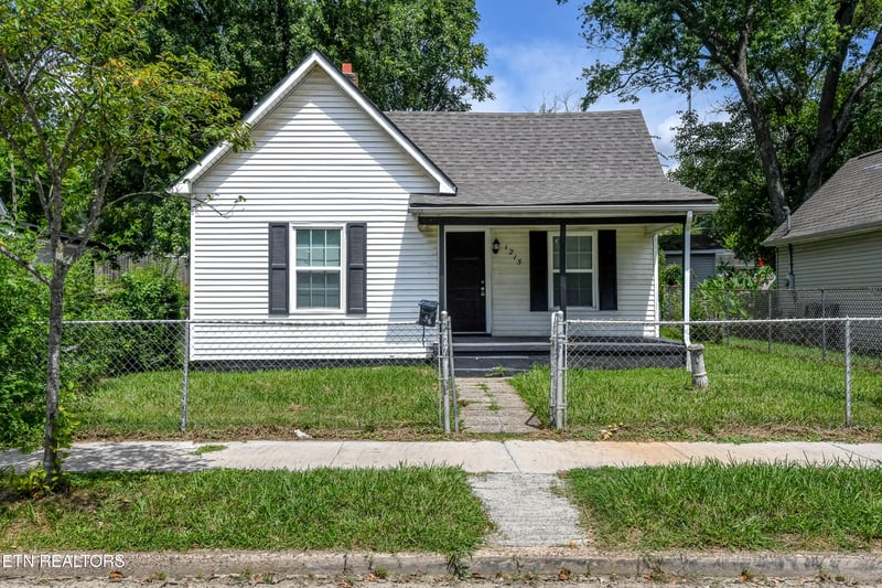 1215 Delaware Ave, Knoxville, TN 37921
