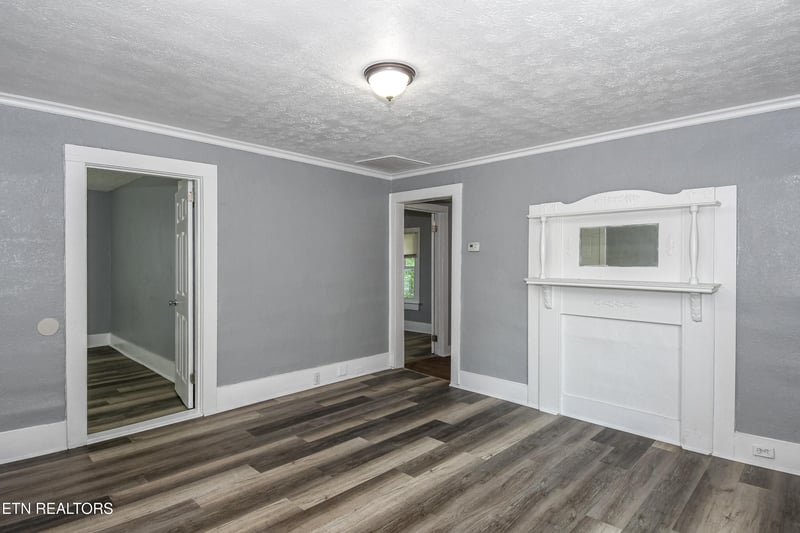 1215 Delaware Ave, Knoxville, TN 37921