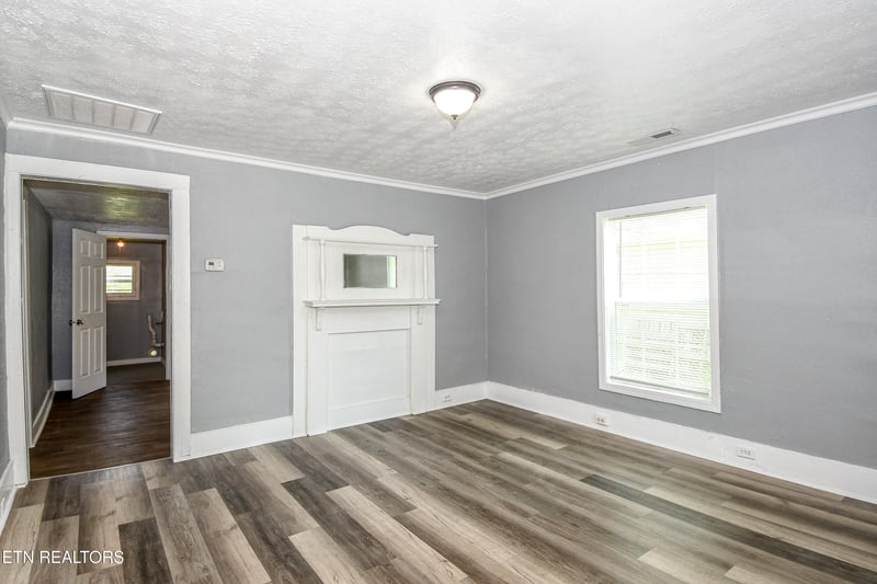 1215 Delaware Ave, Knoxville, TN 37921