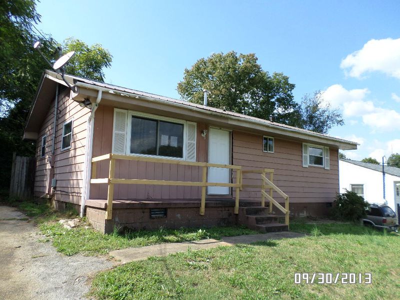 1215 E Red Bud Rd, Knoxville, TN 37920