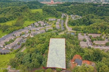 1215 Navy Dr, Knoxville, TN 37920