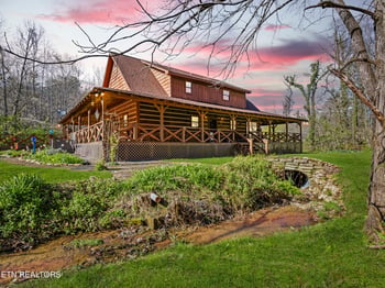 1215 Old Piney Rd, Maryville, TN 37803