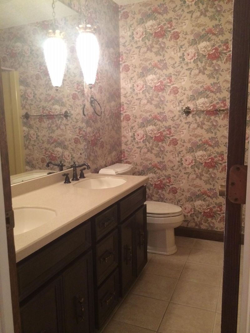 1215 W Wildwood Dr, Morristown, TN 37814