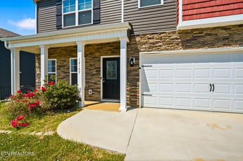 12157 Lillibridge Crossing Ln, Knoxville, TN 37932