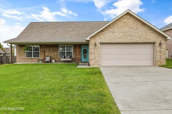 1216 Bastogne Dr, Maryville, TN 37801