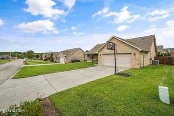 1216 Bastogne Dr, Maryville, TN 37801