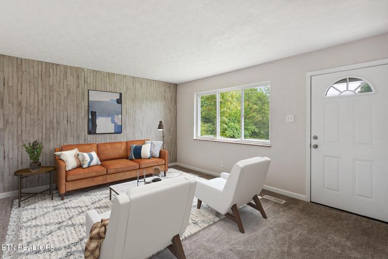 1216 Hoffman Ave, Etowah, TN 37331
