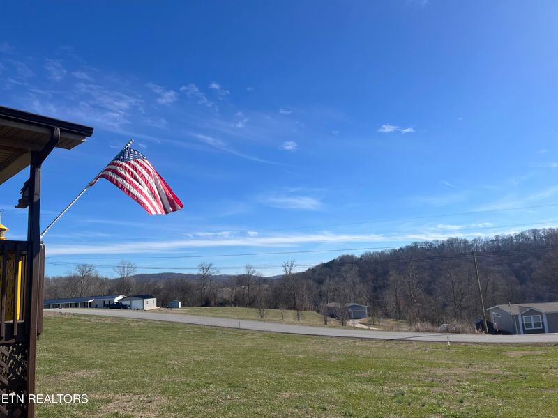 1216 Lookout Dr, Rutledge, TN 37861