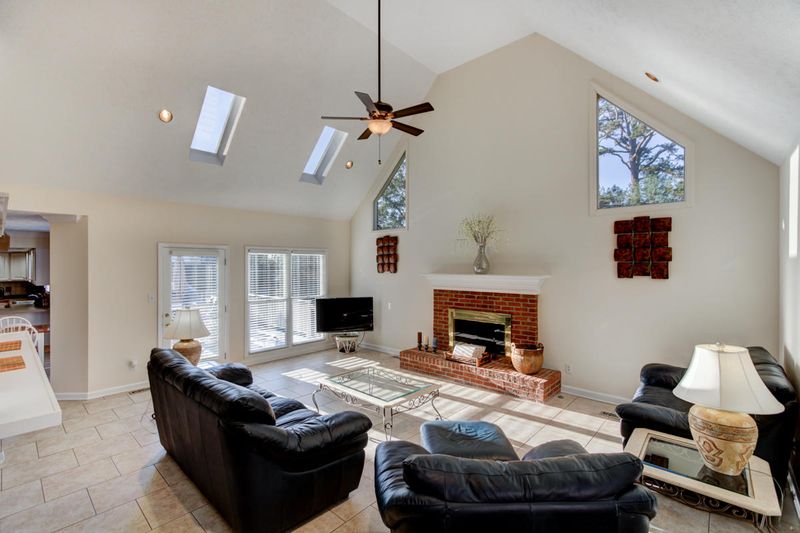 12160 Brookstone Dr, Knoxville, TN 37934