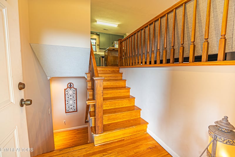 1217 April Dr, Knoxville, TN 37919
