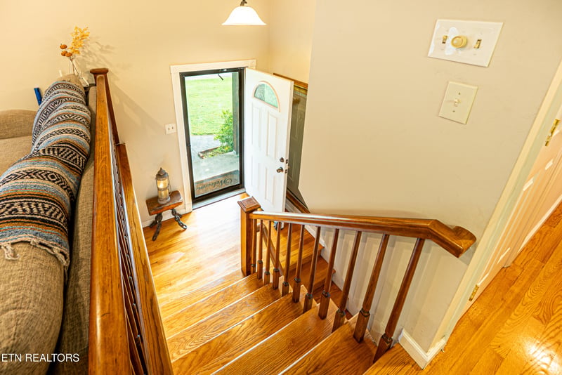 1217 April Dr, Knoxville, TN 37919