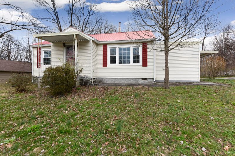 1217 E Harper Ave, Maryville, TN 37804