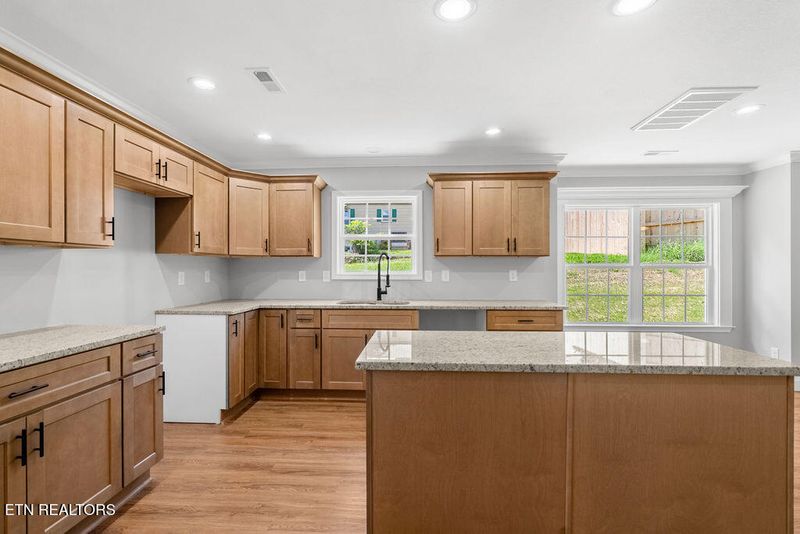 1217 Everett Ave, Maryville, TN 37804