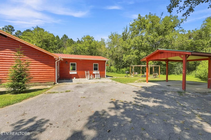 1217 Jayell Rd, Sevierville, TN 37862