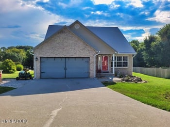 1217 Quiet Brook Ln, Knoxville, TN 37914