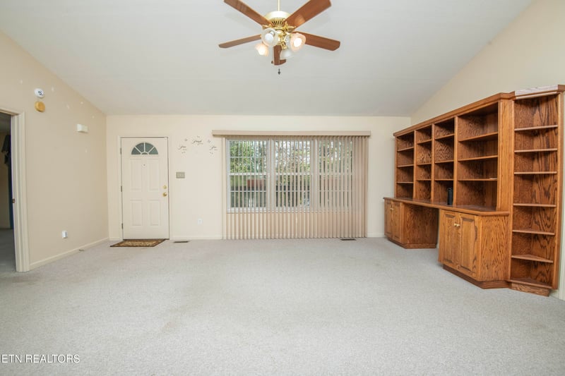 1217 Topside Rd, Louisville, TN 37777