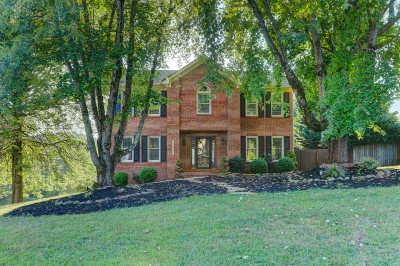 1217 Wilkinson Rd, Knoxville, TN 37923