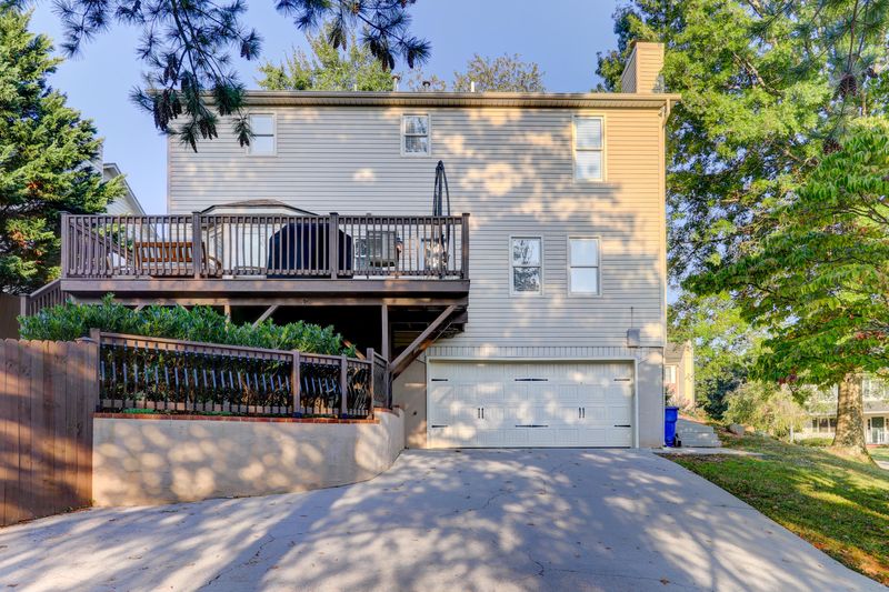 1217 Wilkinson Rd, Knoxville, TN 37923