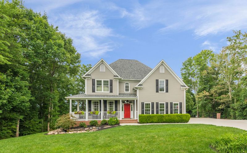 1218 Great Oaks Way, Knoxville, TN 37909