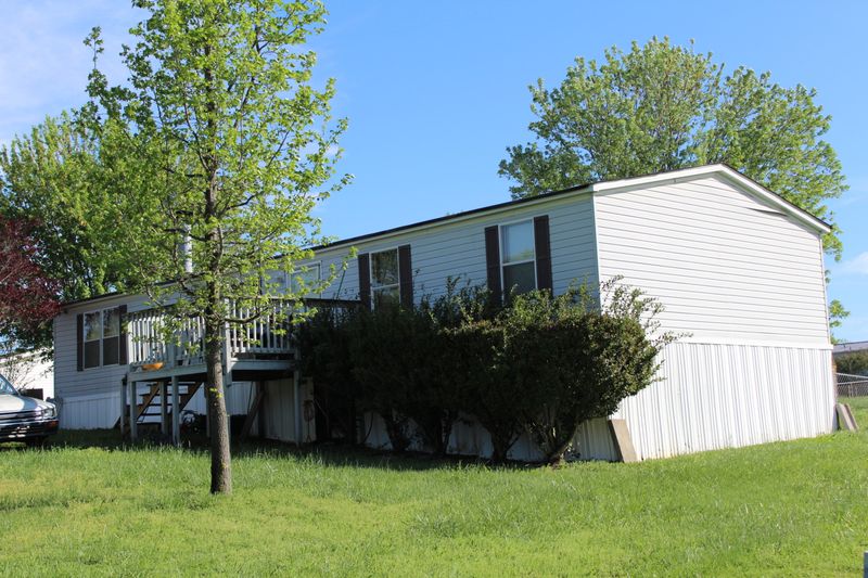 1218 Mountain View Cir, Maryville, TN 37801